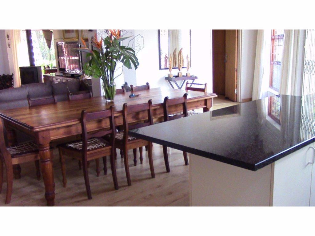 Forest Nest Cottage, Tsitsikamma สตอร์มริเวอร์ ห้อง รูปภาพ
